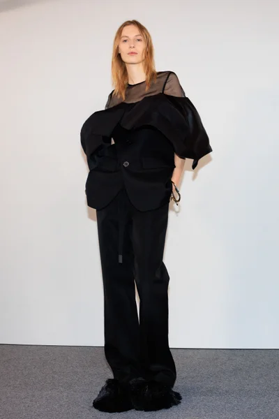 Look 15